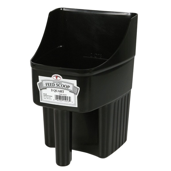 Miller MFG Little Giant Plastic Feed Scoop - 3qt